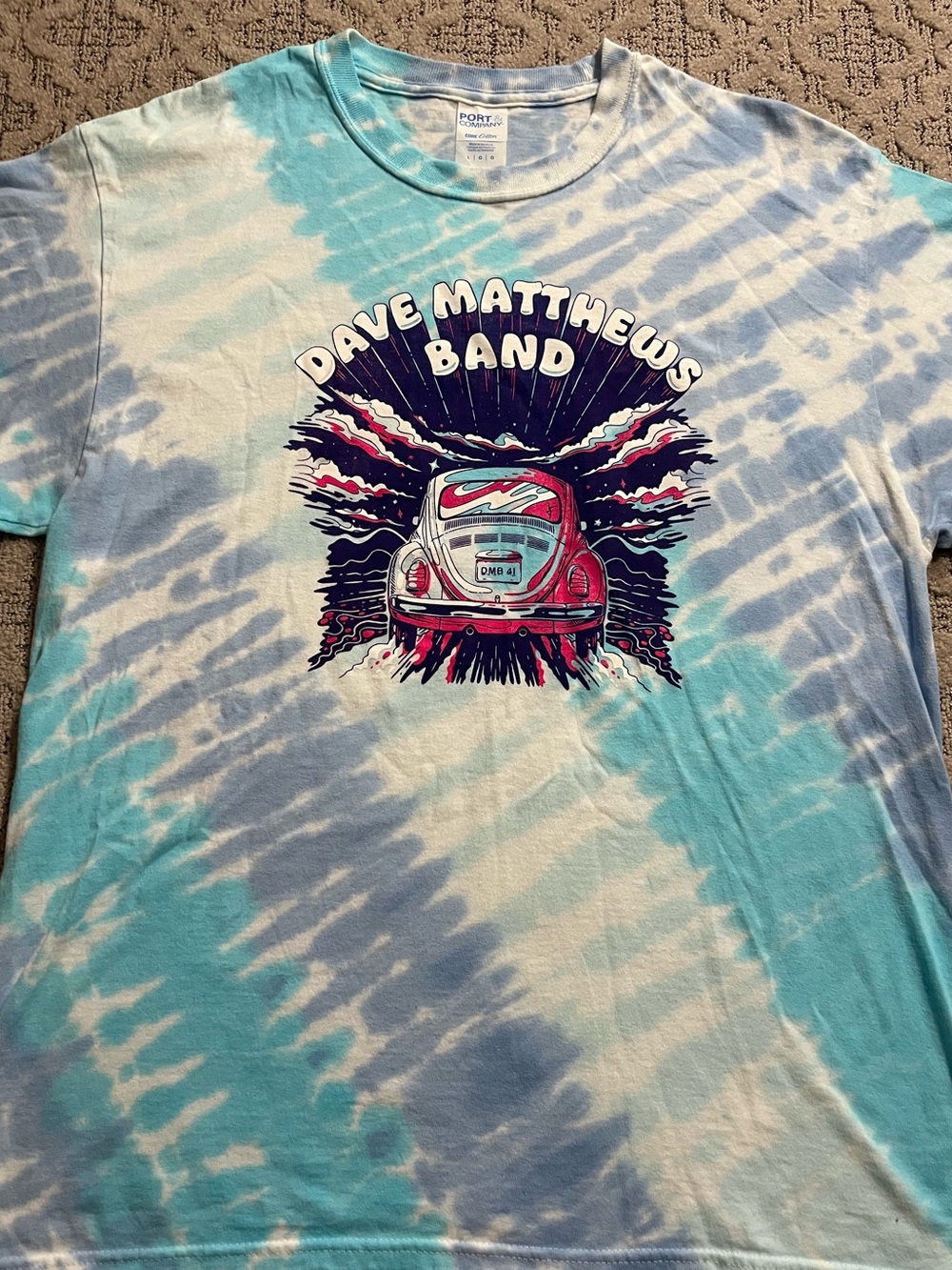 🎸 '23 Dave Matthews Band Beatle Title Bubble Text 41 Plate Tie Dye Unworn Tee